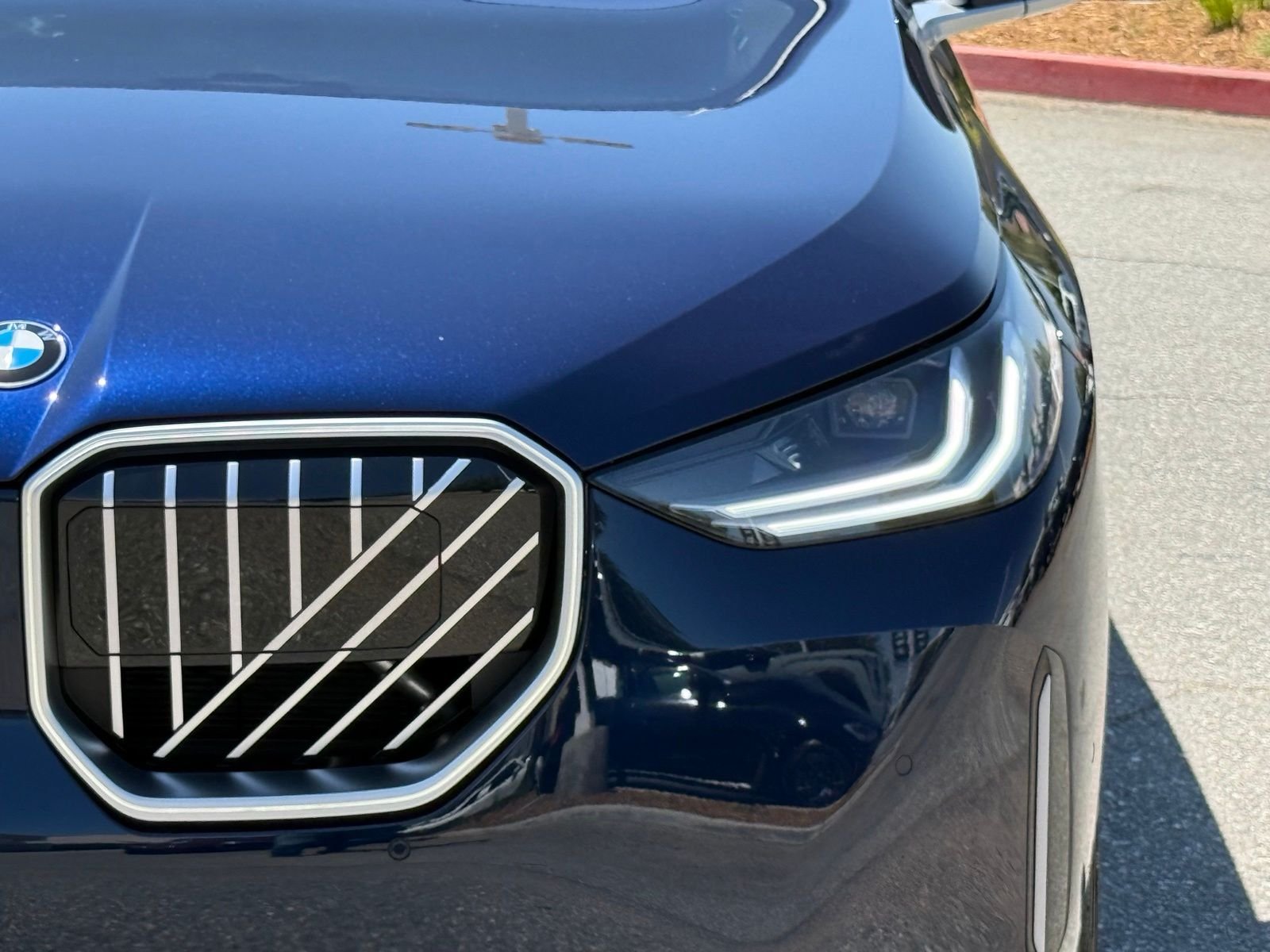 New 2026 Tanzanite Blue II Metallic BMW 30 xDrive image 13