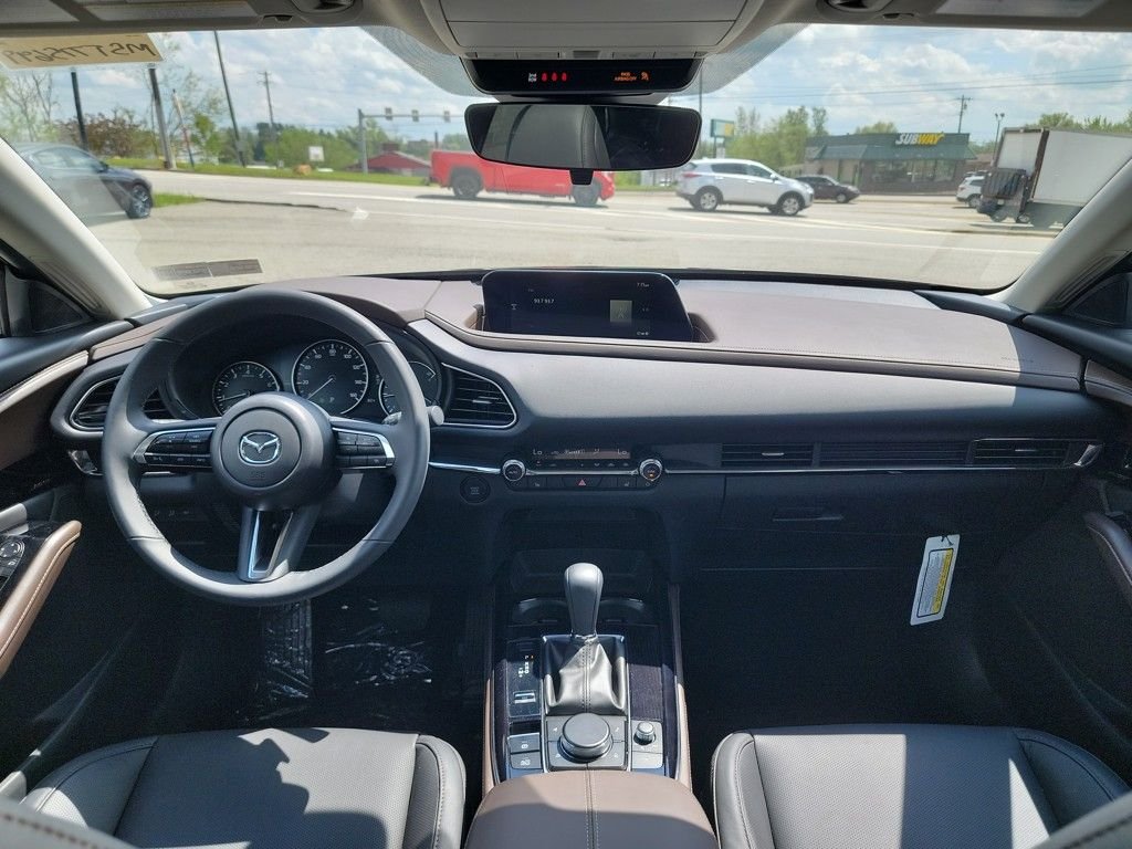 2025 Mazda CX-30 Premium - Photo 16