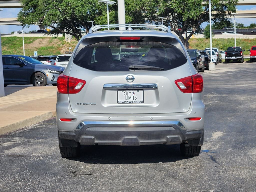 Used 2020 Silver Nissan S image 6