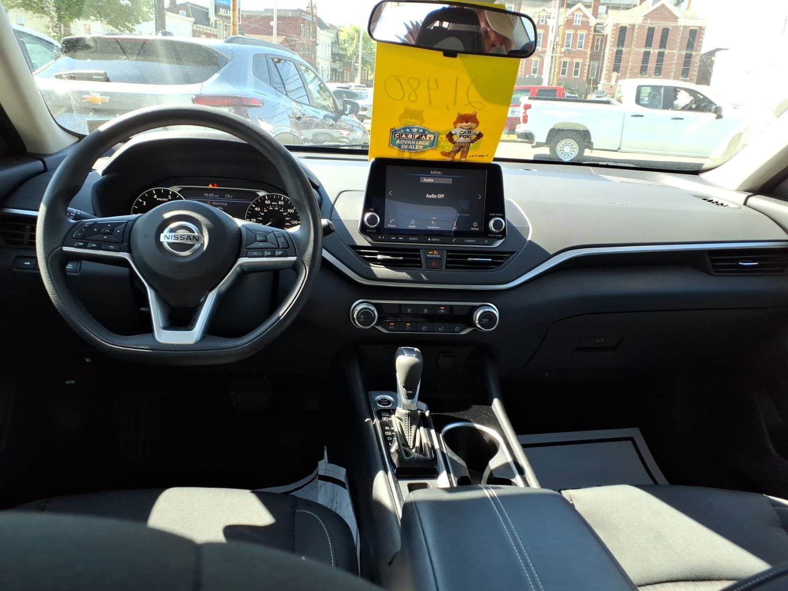 Used 2021 Pearl White Tricoat Nissan 2.5 SV image 14
