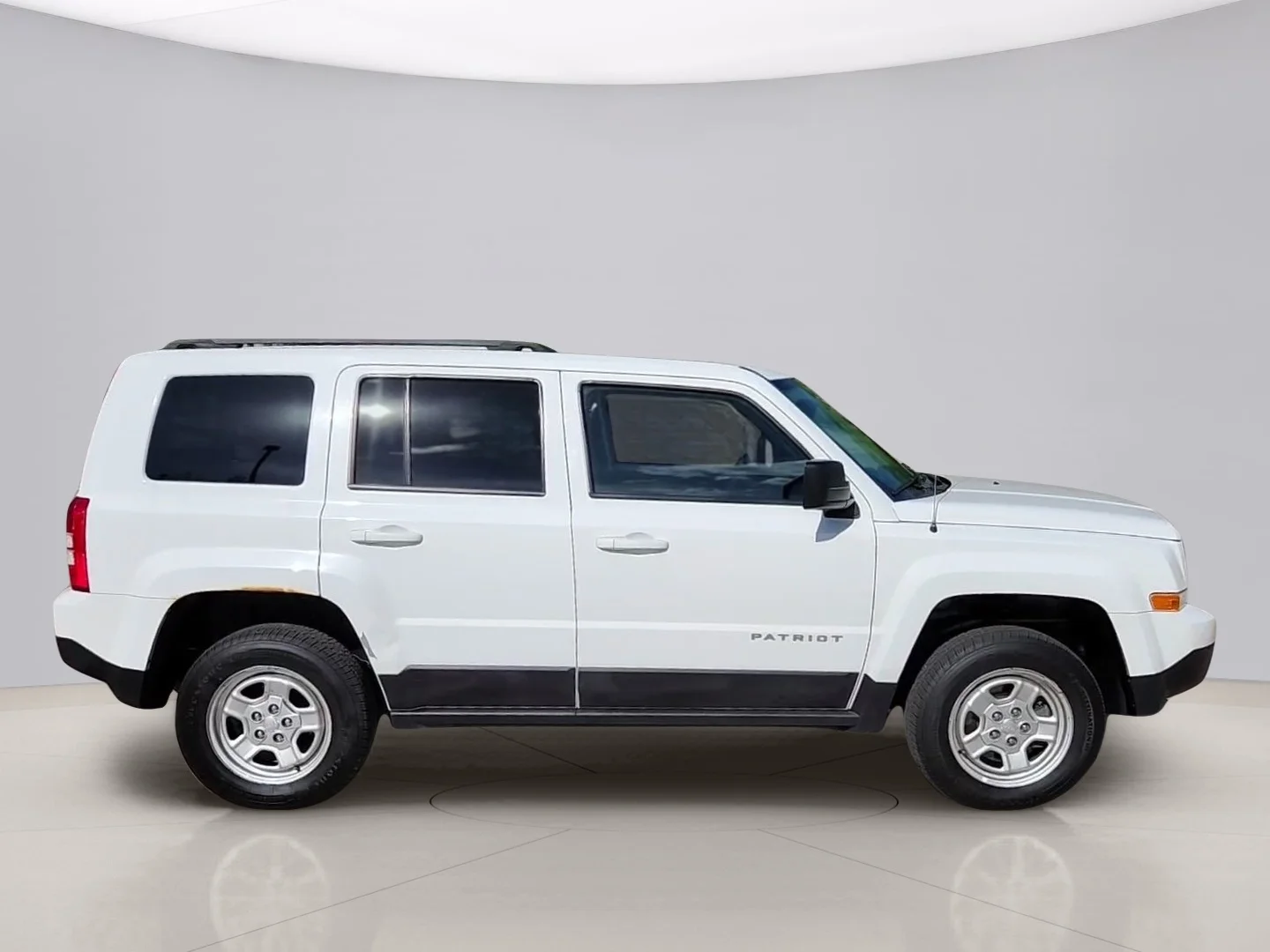 Used 2016 White Jeep SPORT 4WD image 6