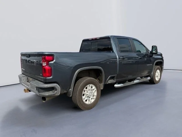 Used 2020 Gray Chevrolet LT image 2