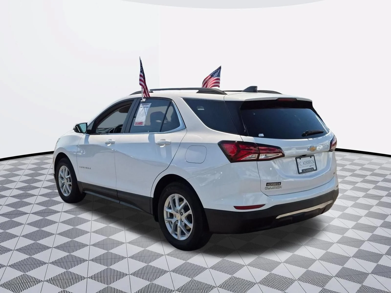 Used 2024 Summit White Chevrolet LT image 5
