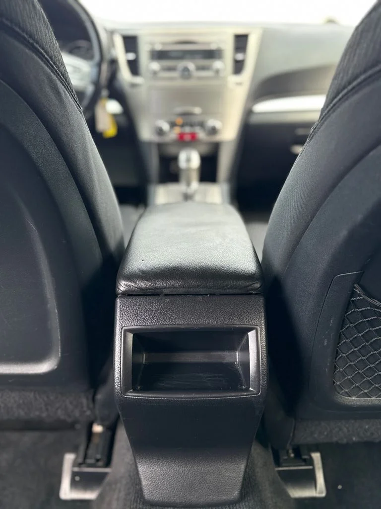 Used 2011 Silver Subaru 2.5i Premium image 24