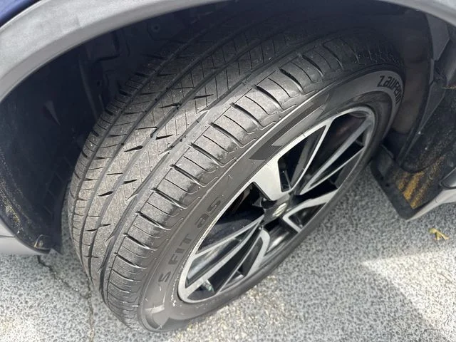 Used 2019 Blue Nissan SL image 34