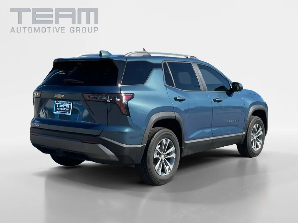 Used 2025 Lakeshore Blue Metallic Chevrolet LT image 7