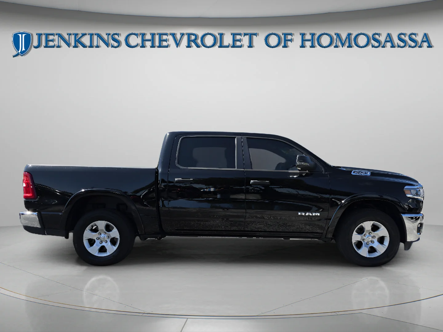 Used 2025 Diamond Black Crystal Pearlcoat Ram Big Horn image 2