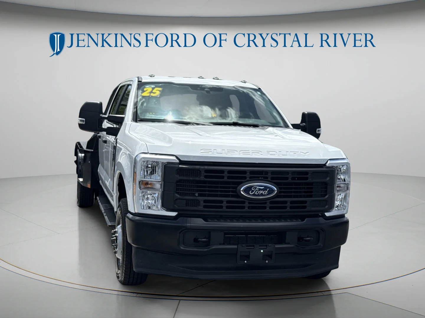 Used 2025 Oxford White Ford XL image 13