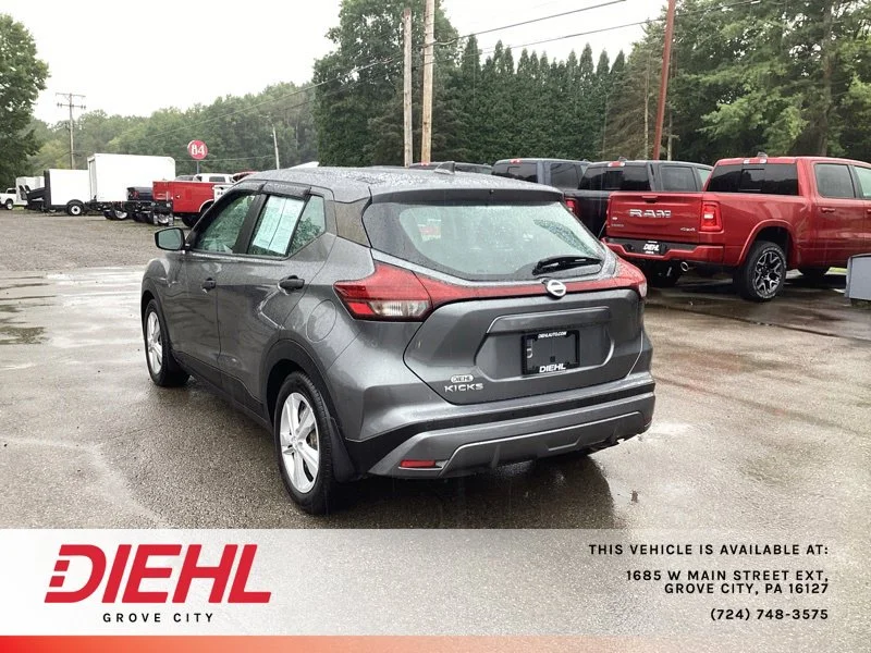 Used 2021 Gray Nissan S image 5