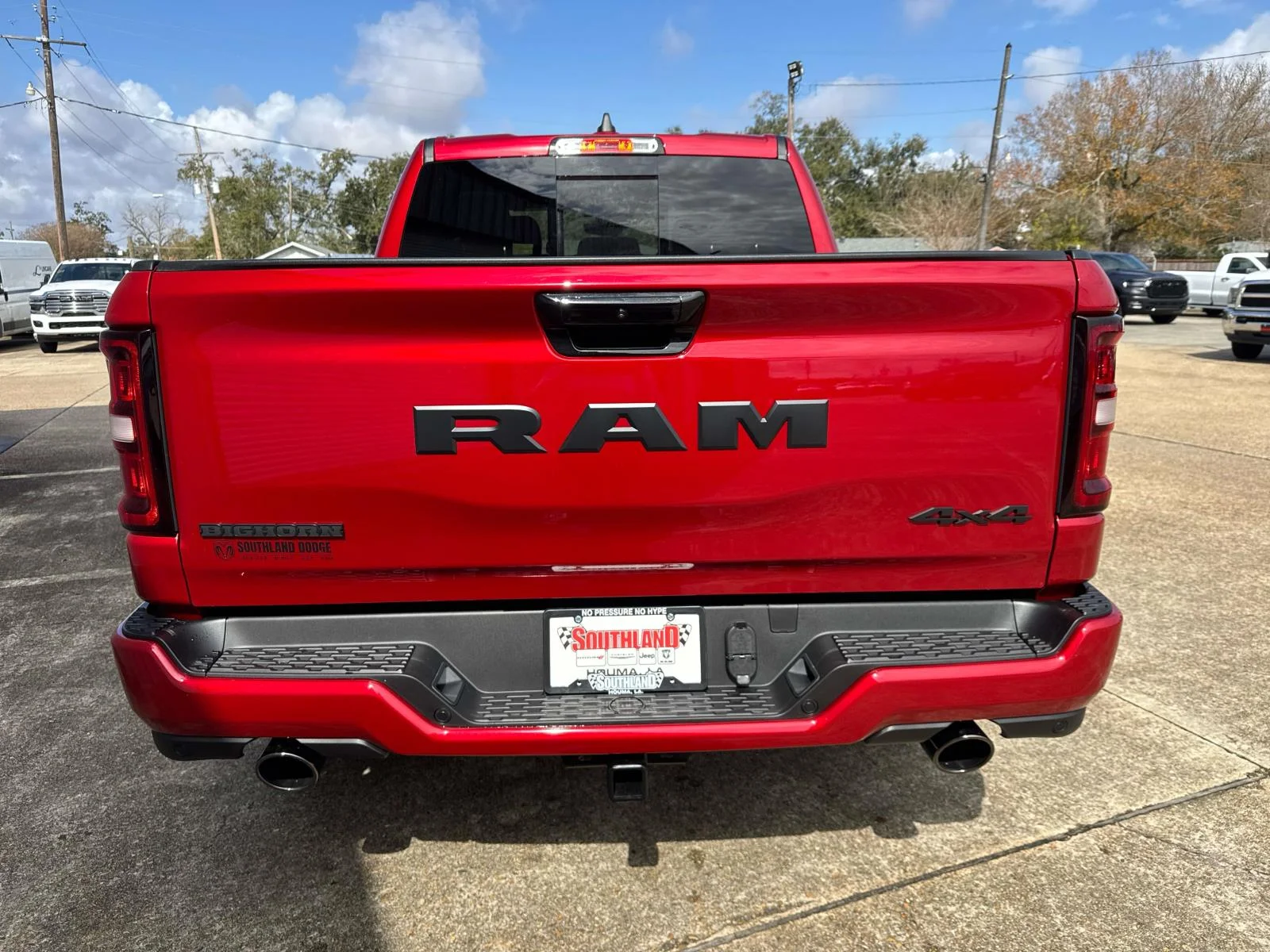 New 2026 Molten Red Pearl-Coat Exterior Paint RAM Big Horn image 5