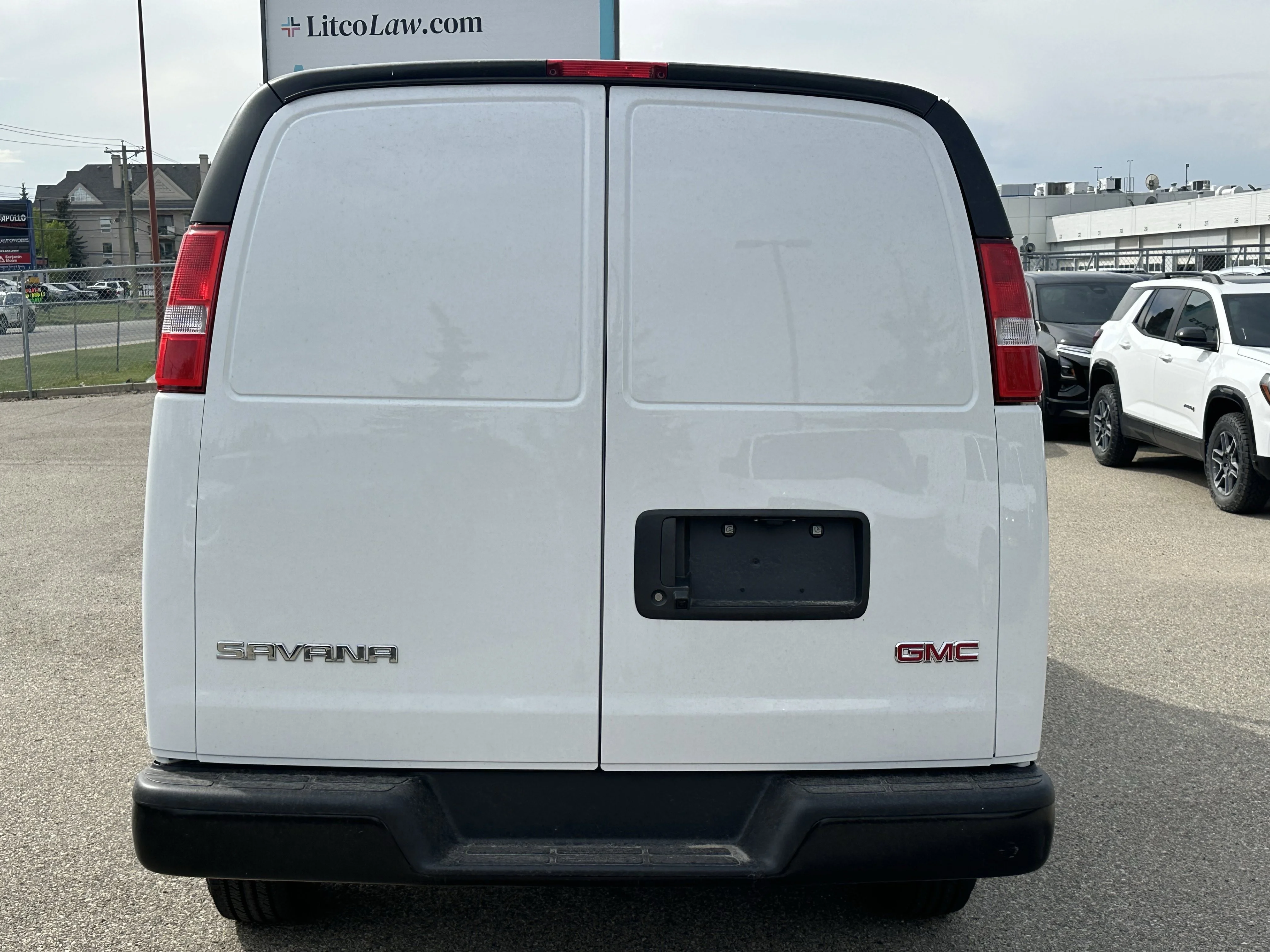 New 2026 Summit White GMC RWD 3500 135 image 5