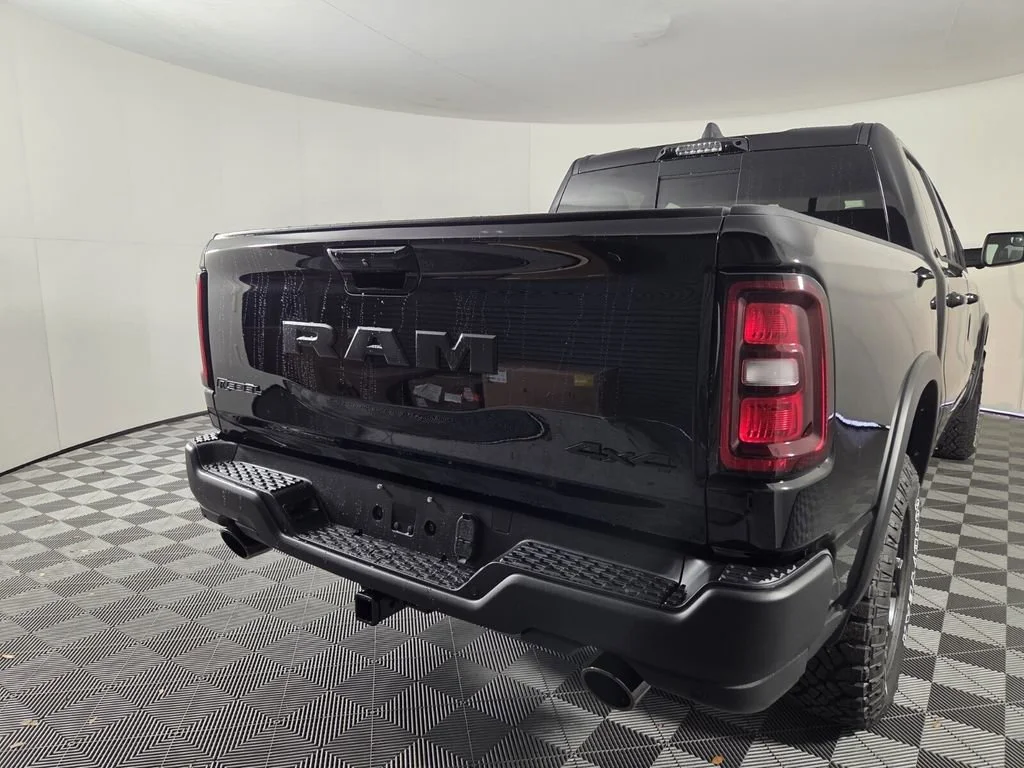 New 2026 Diamond Black Crystal Pearl-Coat Exterior Paint RAM Rebel image 6