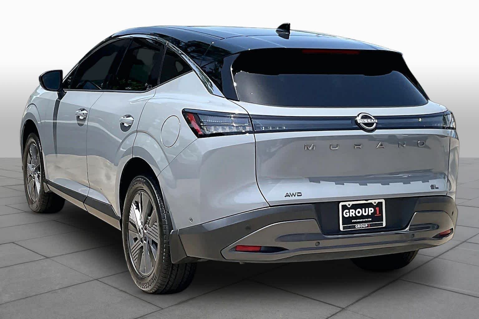 Used 2025 Boulder Gray Pearl/Super Black Nissan SL image 12