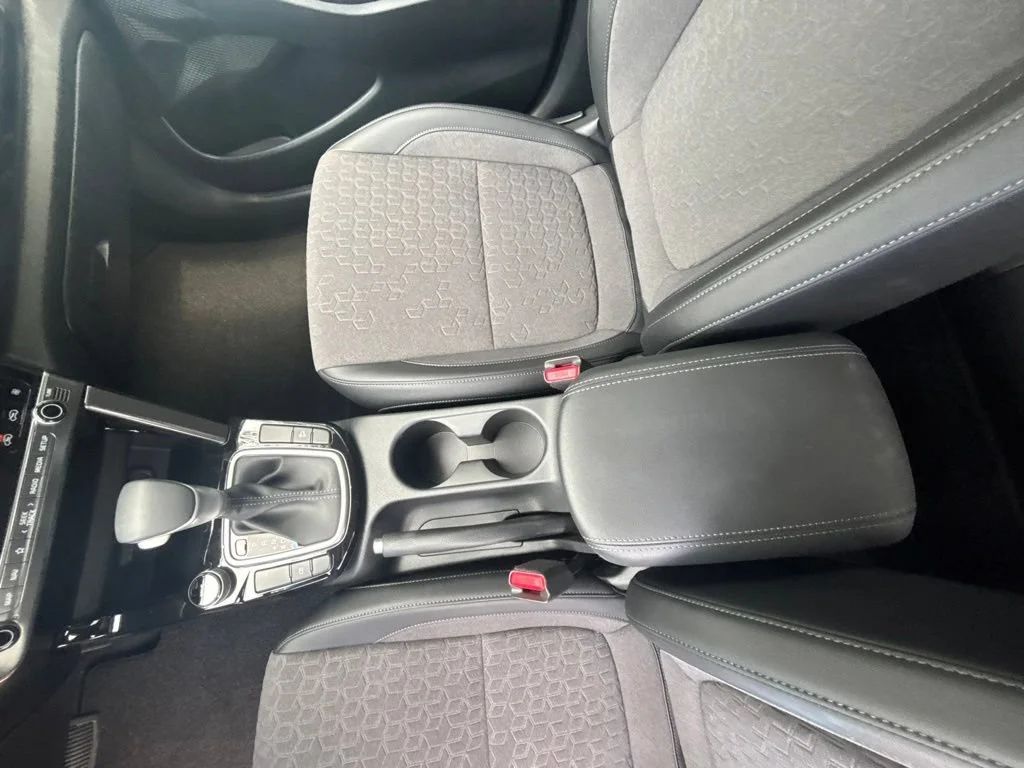 Used 2026 White Kia S image 15