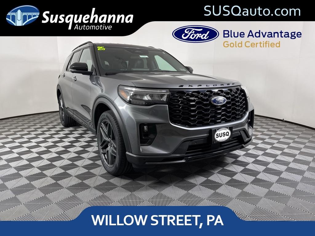 2025 Ford Explorer ST-LINE 4WD (PL535)'s photo