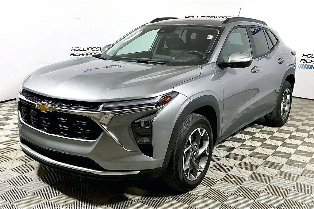 2025 Chevrolet Trax LT's photo