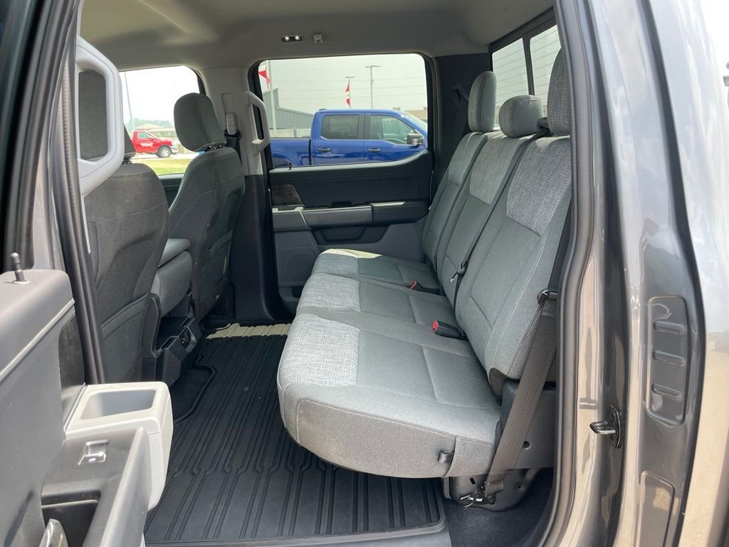 Used 2023 Gray Ford XLT image 9