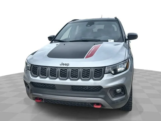 2025 Jeep Compass Trailhawk - Photo 1