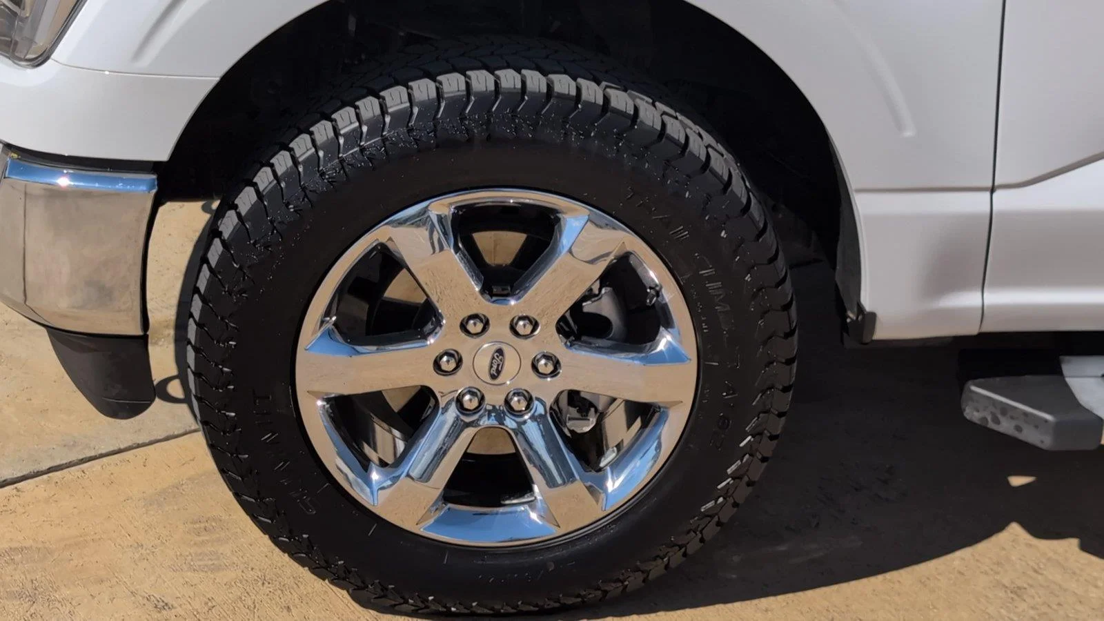 Used 2023 Oxford White Ford LARIAT image 12