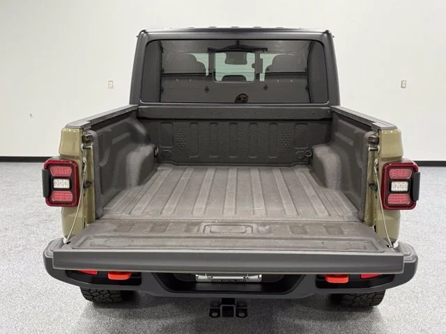 Used 2025  Jeep Mojave image 10
