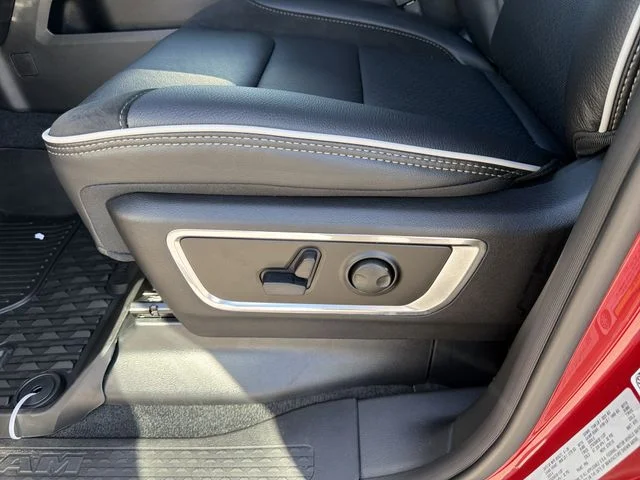New 2027 Molten Red Pearl-Coat Exterior Paint RAM Laramie image 19