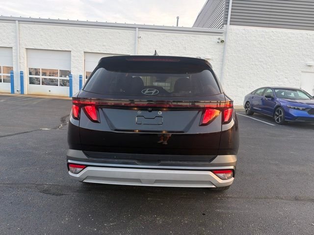 Certified Used 2025 Black Hyundai SEL image 3