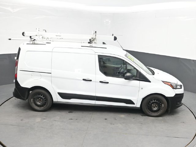 Used 2023 White Ford XL image 19