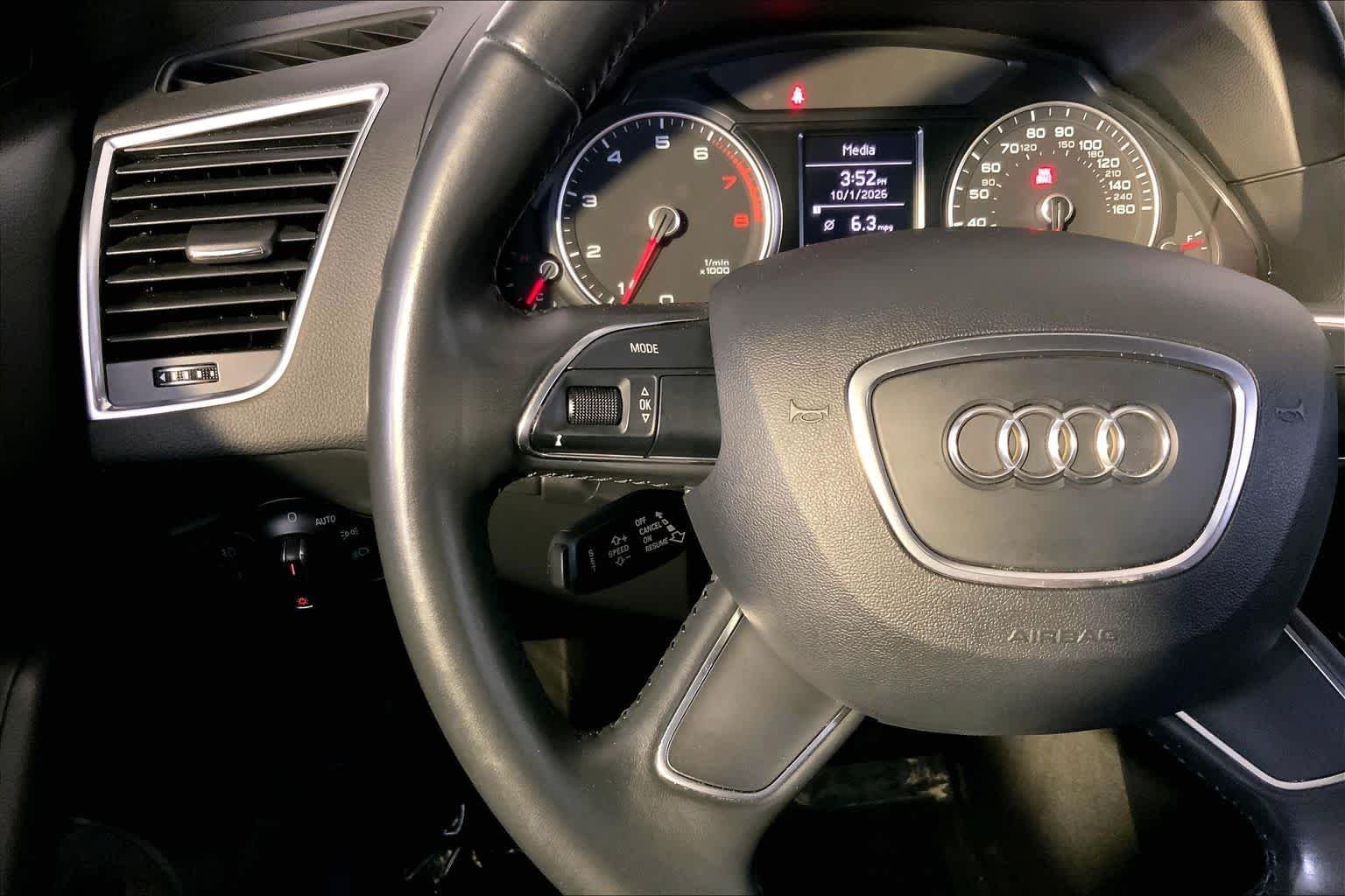 Used 2017 Brilliant Black Audi Premium image 24