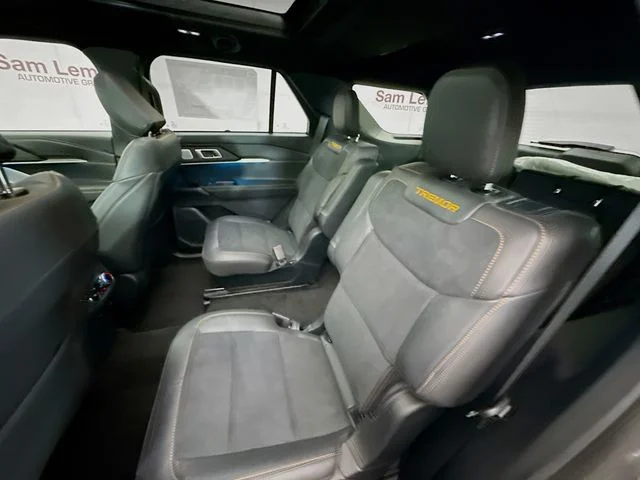 New 2026 Carbonized Gray Metallic Ford Tremor® image 26