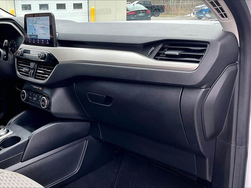 Used 2021 White Ford SE image 17