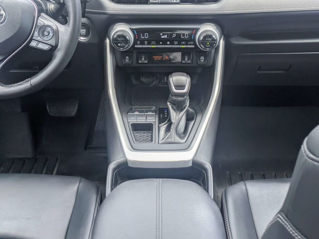 Used 2021 Gray Toyota XLE Premium image 20