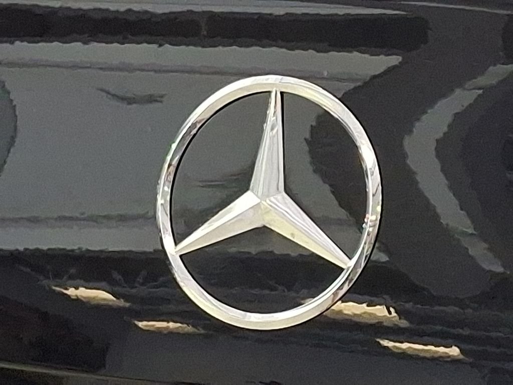 2025 Mercedes-Benz C-Class Sedan C 300 - Photo 29