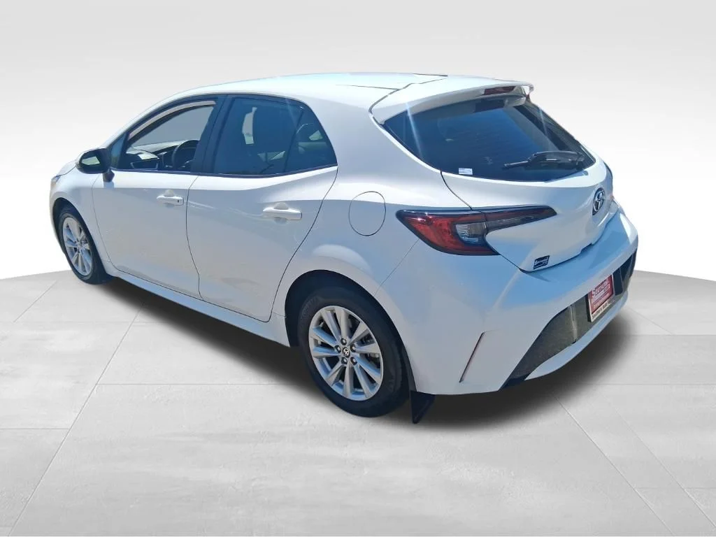 Used 2023 White Toyota SE image 3