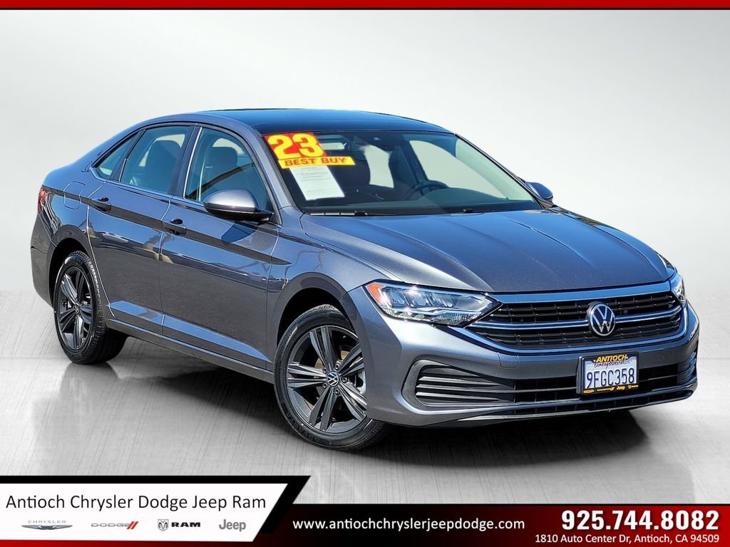 Used 2023 Gray Volkswagen 1.5T SE image 1