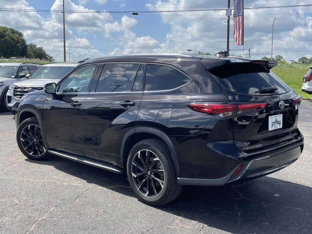 Used 2021 Amber Toyota Limited image 5