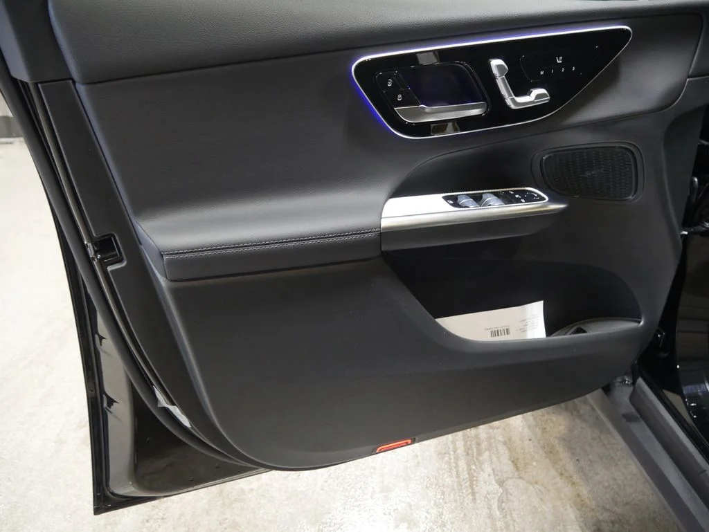 Used 2026 Black Mercedes-Benz GLC 300 image 14