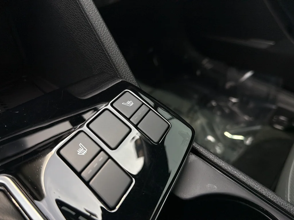 Certified Used 2023 Ebony Black Kia X-Line image 32
