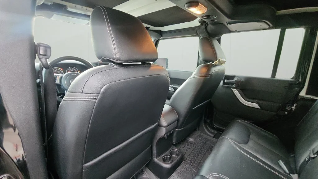 Used 2015 Black Jeep Unlimited Rubicon image 12