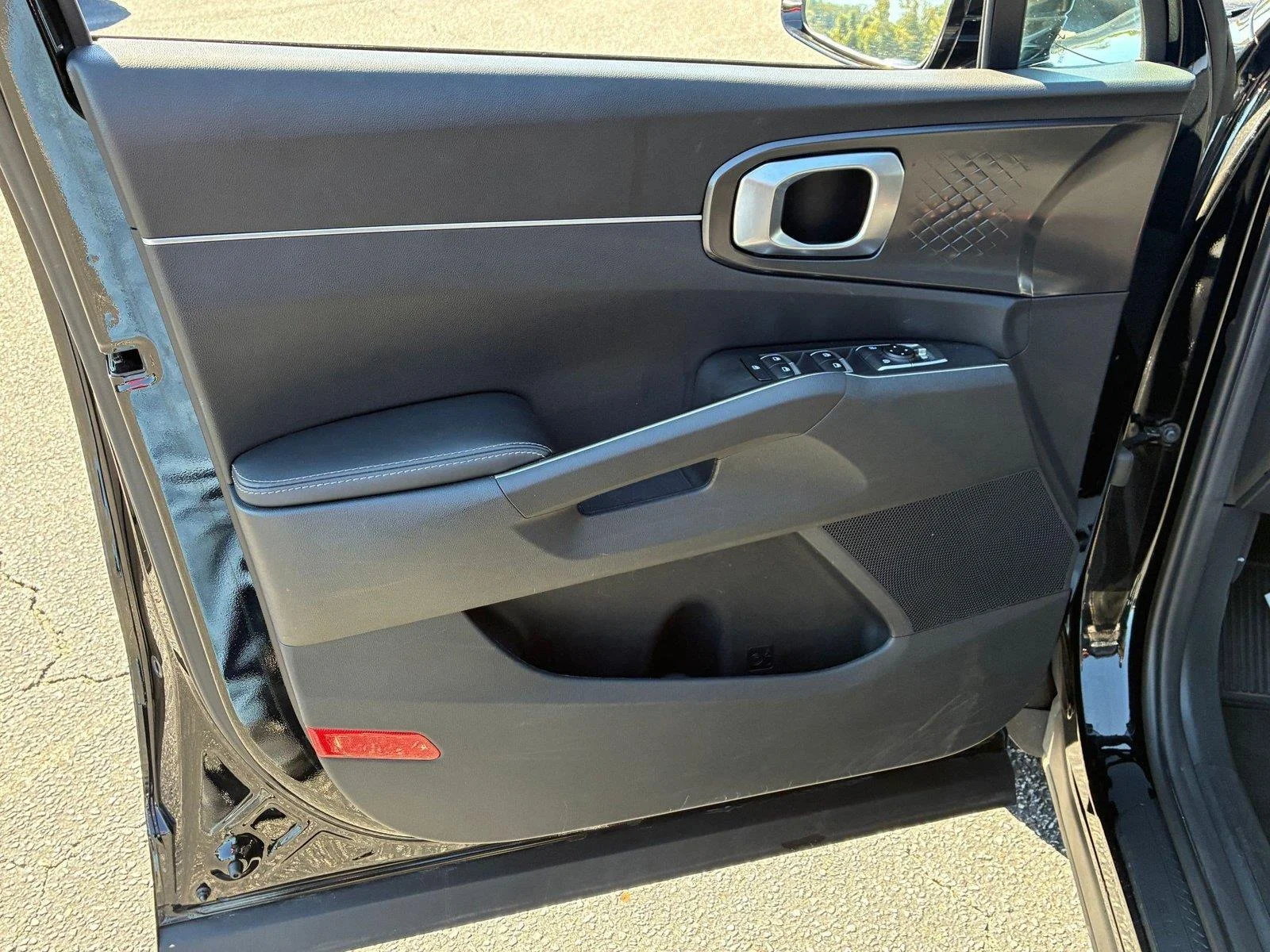 Used 2022 Ebony Black Kia LX image 13