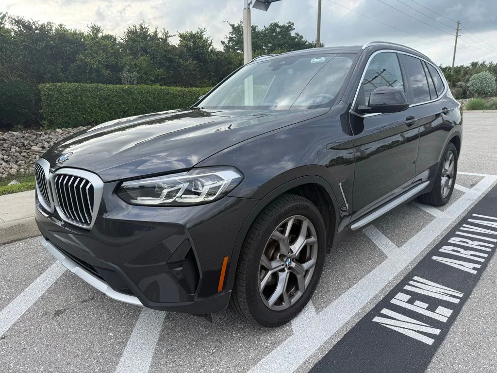 2023 BMW X3 sDrive30i's photo