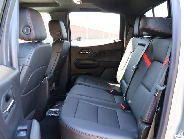 2026 Chevrolet Colorado Z71 - Photo 22