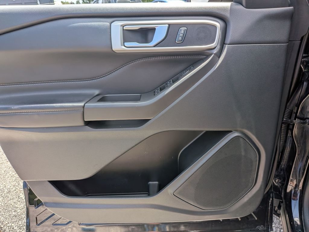 Used 2023 Black Ford XLT image 34