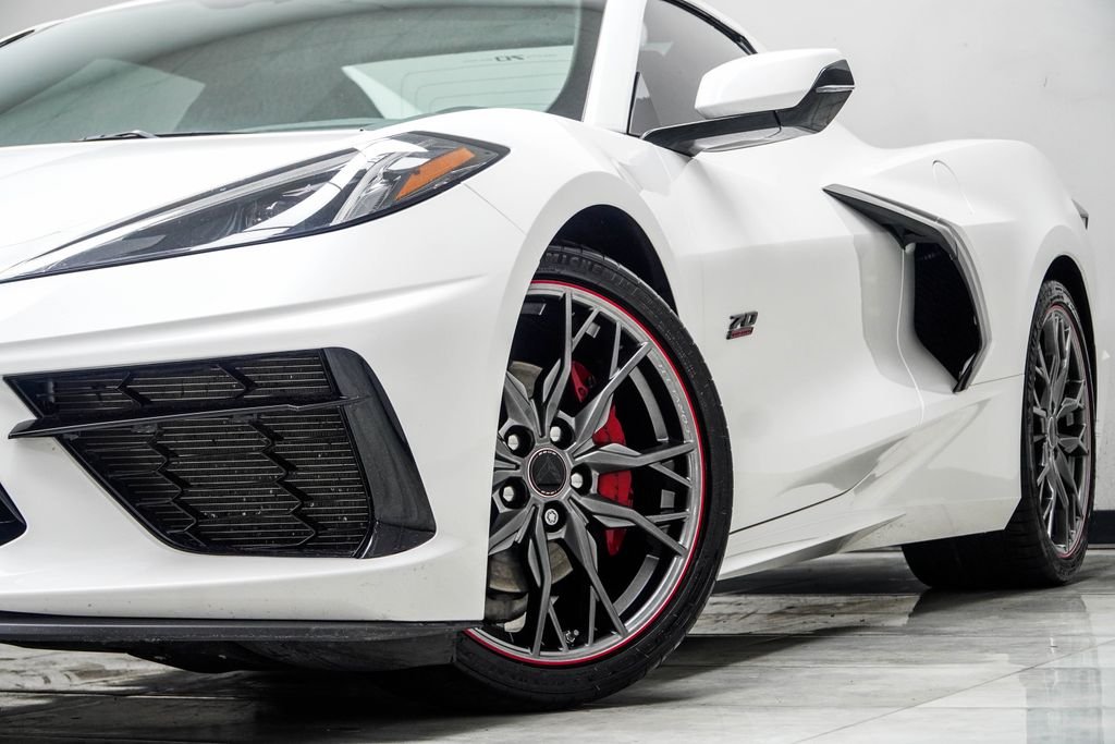 Used 2023 White Chevrolet Stingray image 4