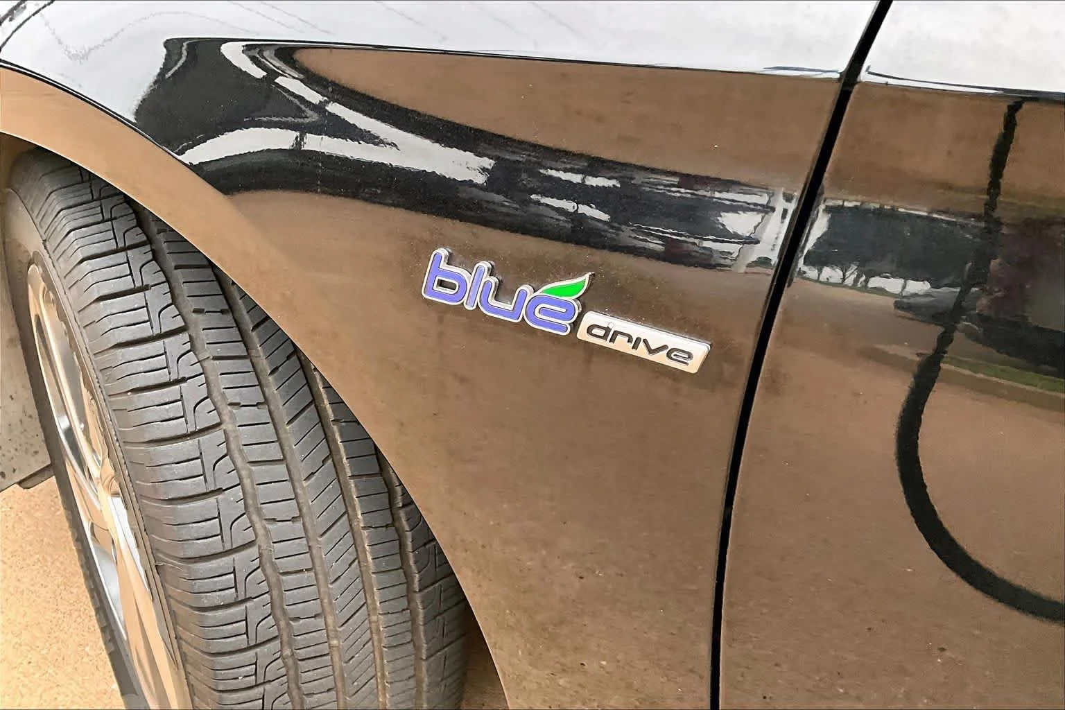 Used 2017 Eclipse Black Hyundai Limited image 32