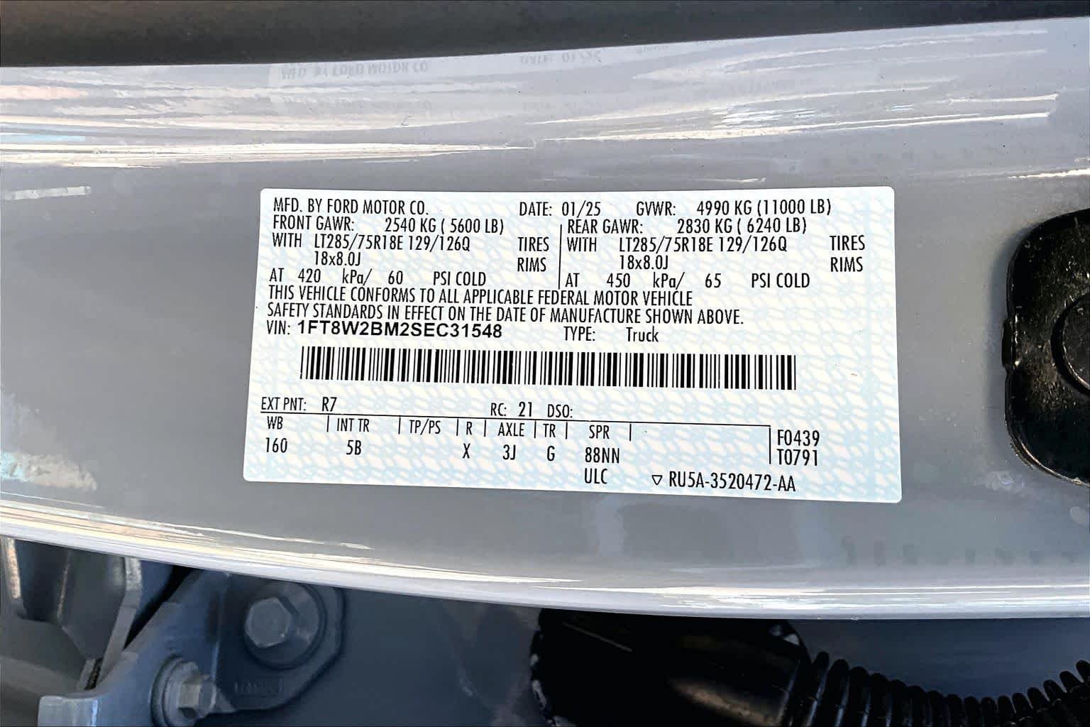 Used 2025 Glacier Gray Metallic Tri-Coat Ford LARIAT image 33