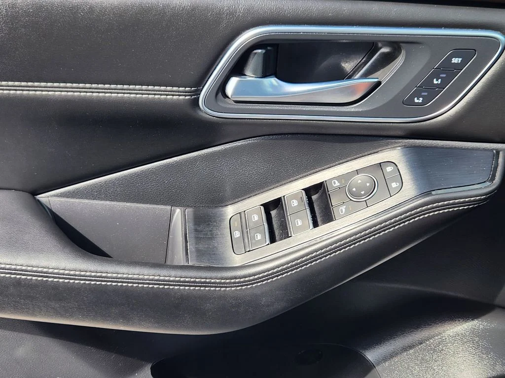 Certified Used 2023 Gray Nissan Platinum image 25
