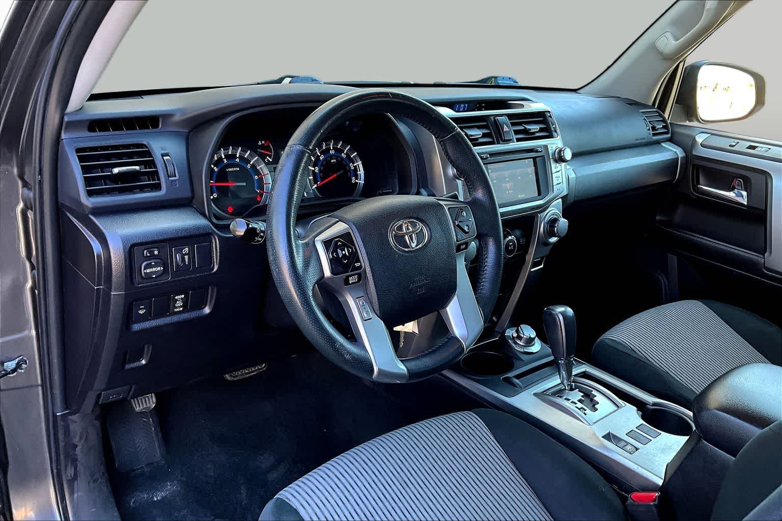 2016 Toyota 4Runner SR5 - Photo 18