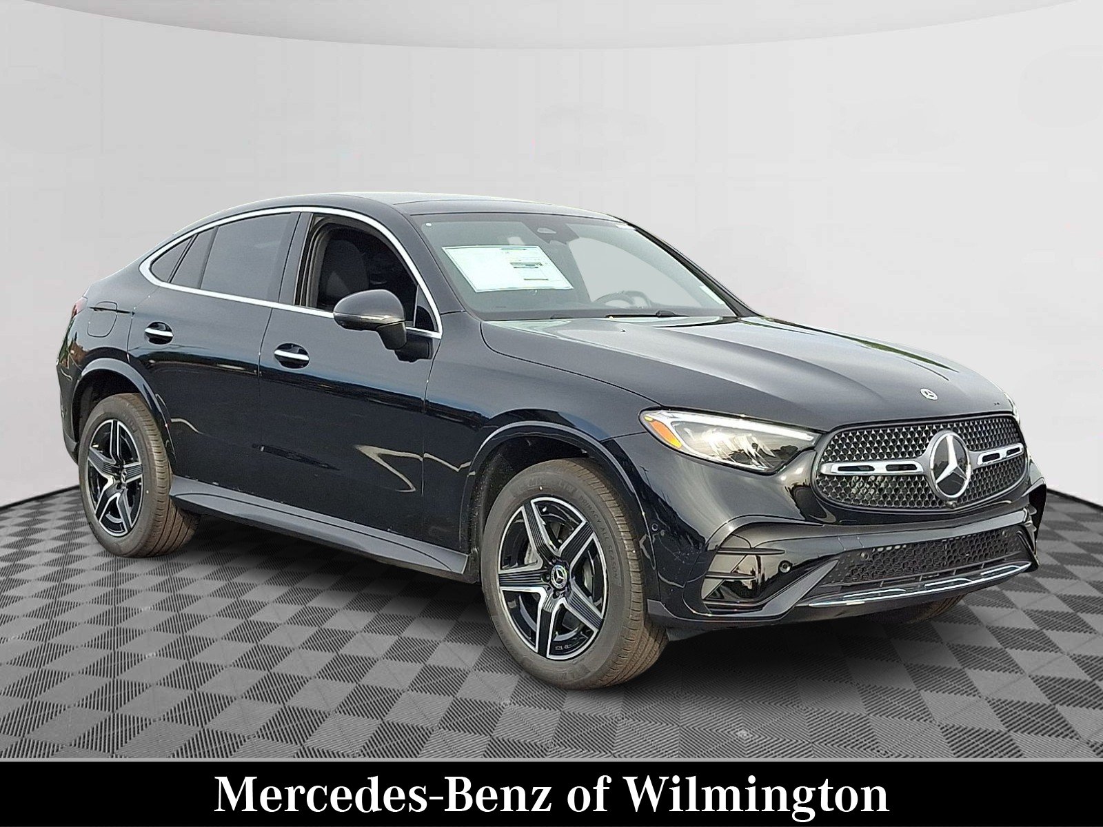 New 2027 Black Mercedes-Benz GLC 300 image 1