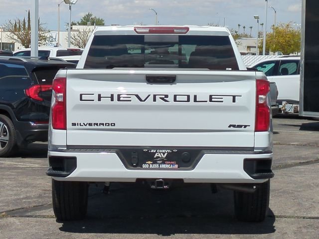 New 2026 Summit White Chevrolet RST image 7