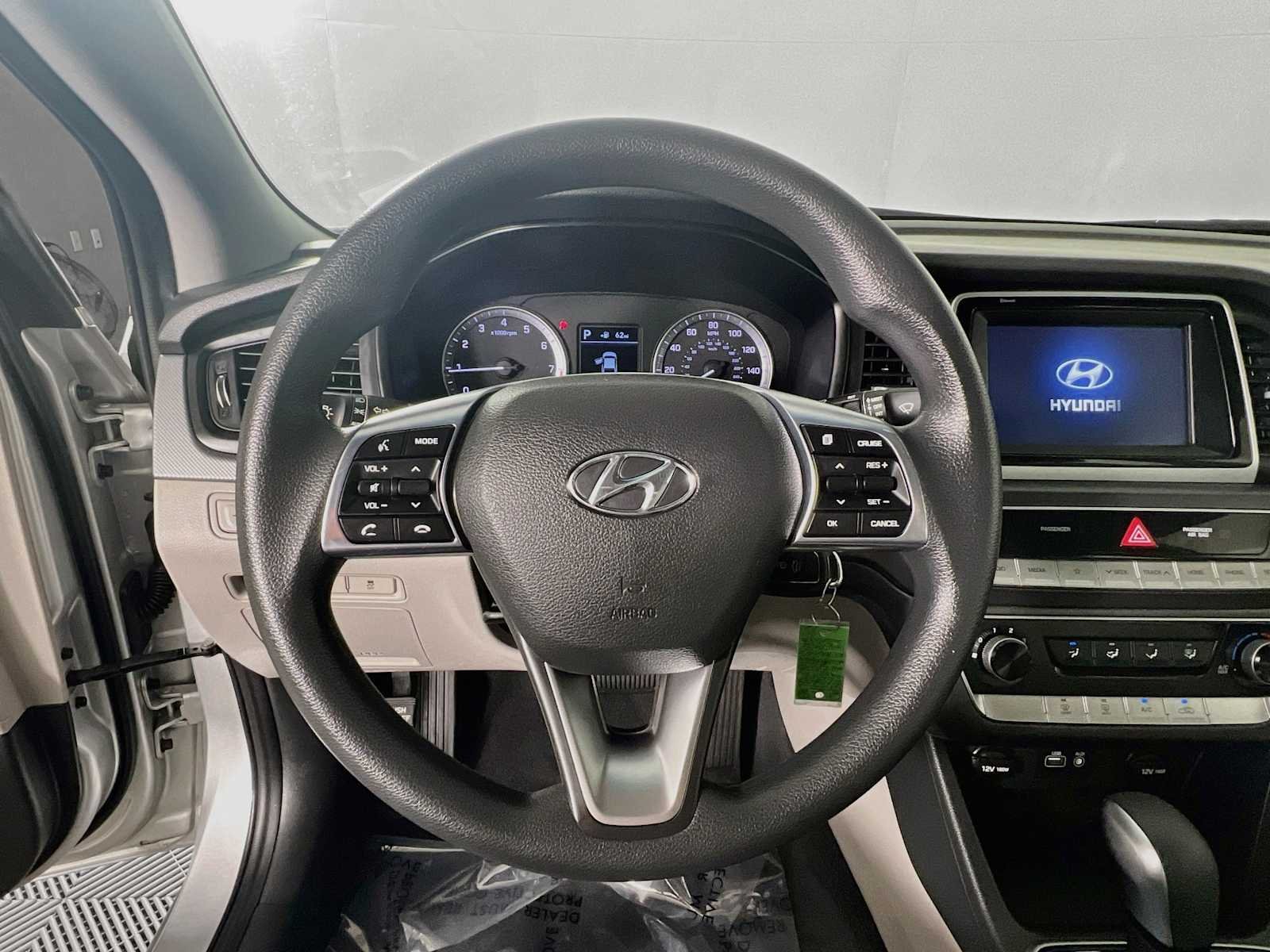 Used 2018 Symphony Silver Hyundai SE image 11
